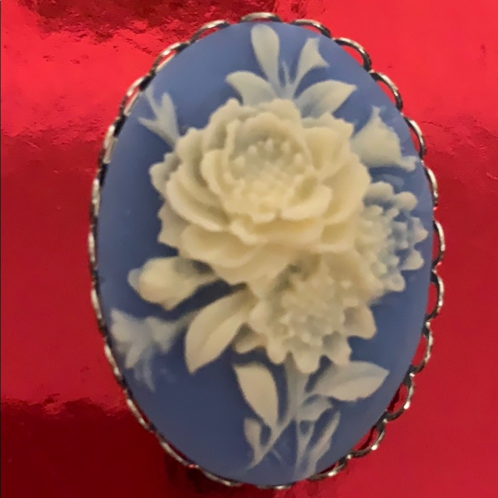#486 Vintage Brooch